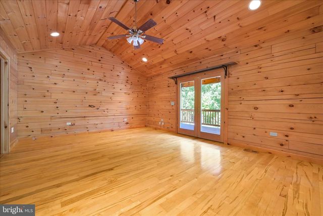 74 BROWNS CHURCH RD, Schuylkill Haven, PA 17972