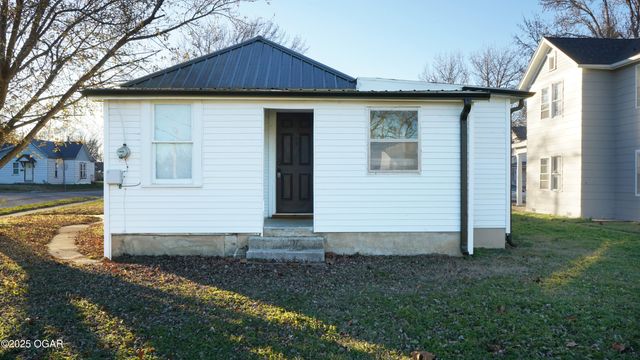 301 N Connor Avenue, Joplin, MO 64801