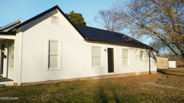 301 N Connor Avenue, Joplin, MO 64801