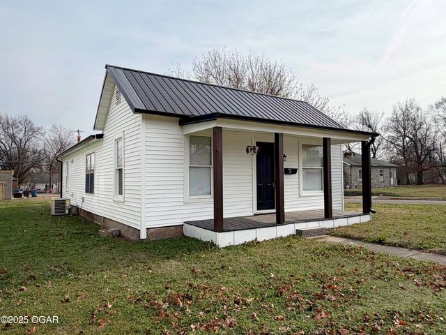 301 N Connor Avenue, Joplin, MO 64801