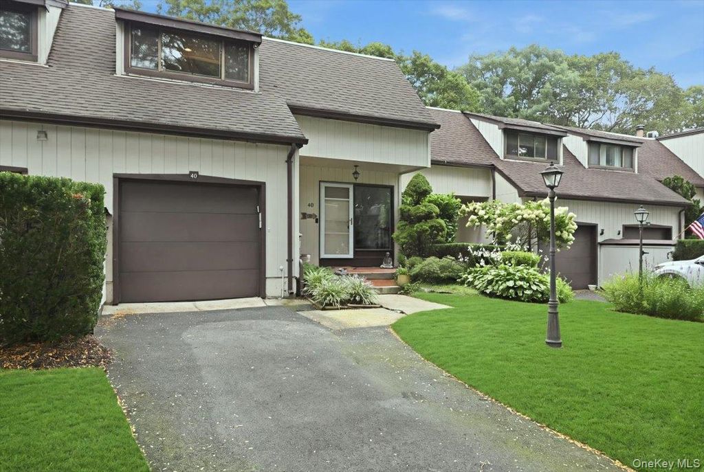 40 Cedar Lane N 40, Glen Head, NY 11545 — photo 2
