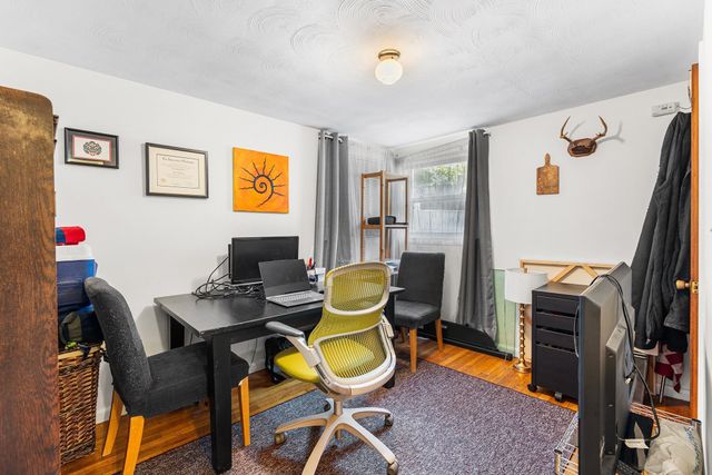 104 College Farm Rd, Waltham, MA 02451