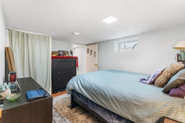 104 College Farm Rd, Waltham, MA 02451