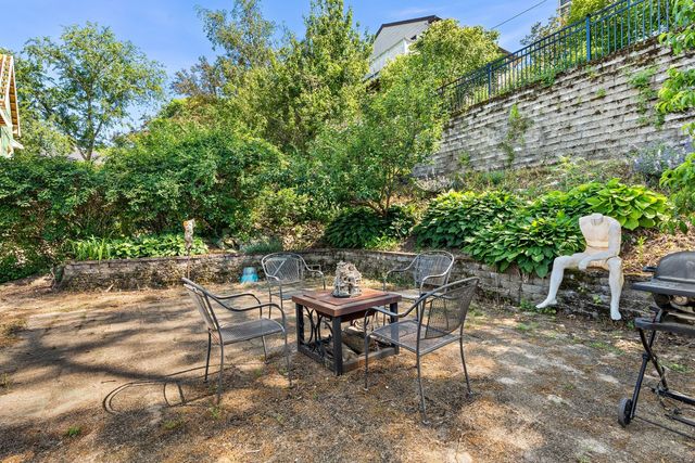104 College Farm Rd, Waltham, MA 02451