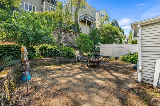 104 College Farm Rd, Waltham, MA 02451
