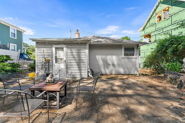 104 College Farm Rd, Waltham, MA 02451
