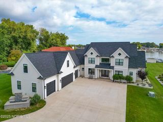 3150 Shoreland Avenue, Toledo, OH 43611