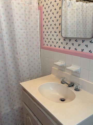 4766 CHICKASAW RD, Memphis, TN 38117