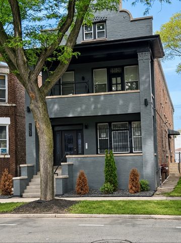8153 S South Shore Drive, Chicago, IL 60617