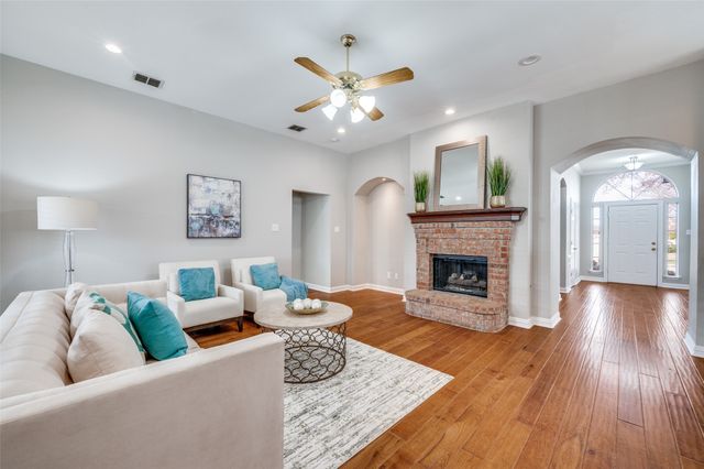 10813 Canoe Road, Frisco, TX 75035