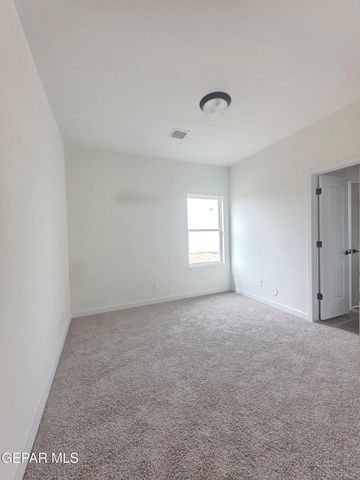 462 Sylvia Court, Socorro, TX 79927