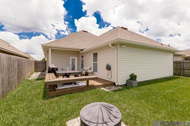 15389 Mossystone Dr, Prairieville, LA 70769