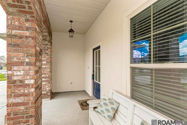 15389 Mossystone Dr, Prairieville, LA 70769