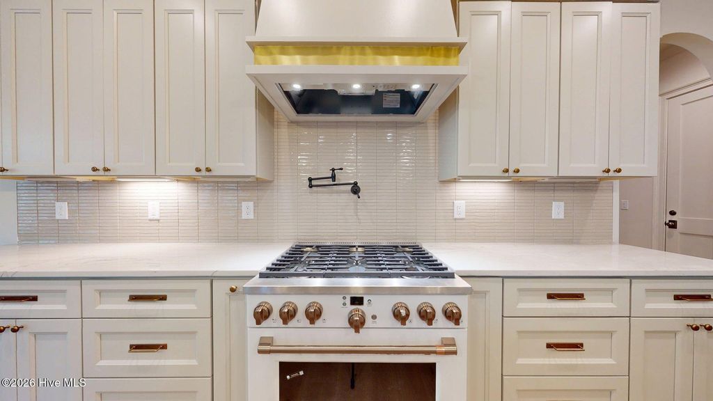 Image 12 of property listing at 305 Sloan Lane, Pinehurst, NC 28374