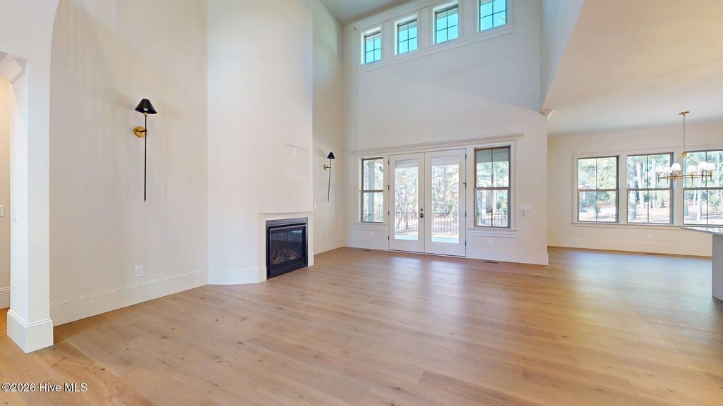 Image 7 of property listing at 305 Sloan Lane, Pinehurst, NC 28374