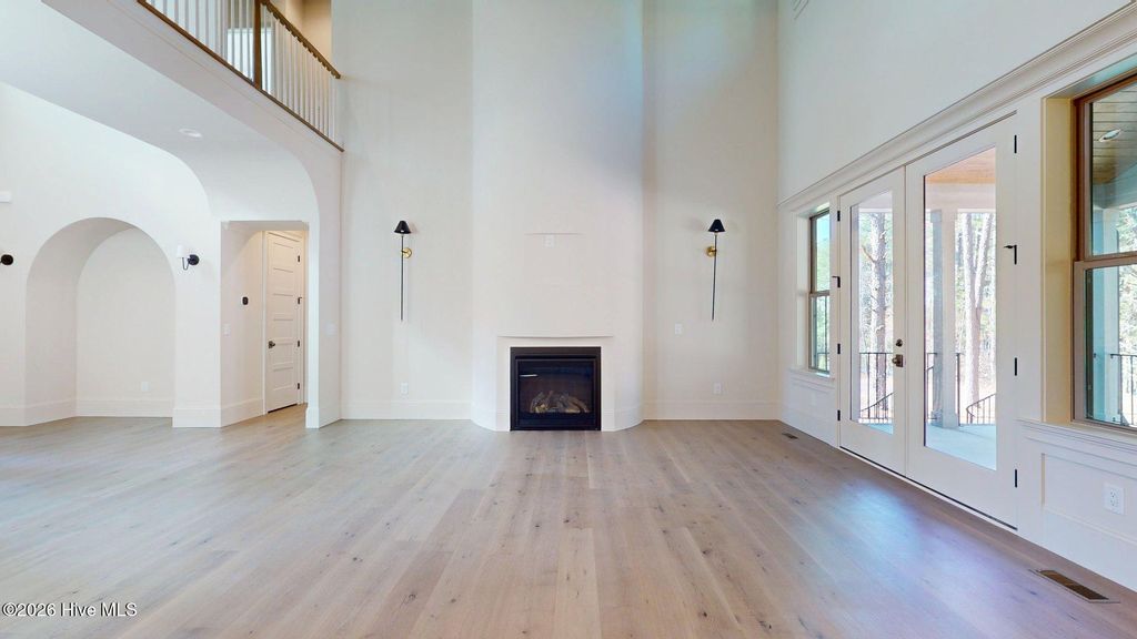 Image 8 of property listing at 305 Sloan Lane, Pinehurst, NC 28374