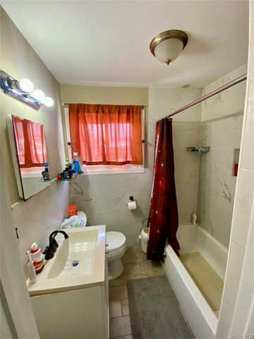 15 Penndale Drive, Amityville, NY 11701