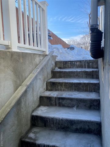 15 Penndale Drive, Amityville, NY 11701