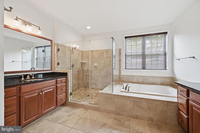 24267 PURPLE FINCH DR, Aldie, VA 20105