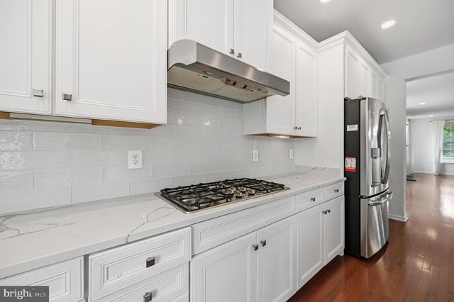 24267 PURPLE FINCH DR, Aldie, VA 20105