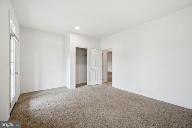 24267 PURPLE FINCH DR, Aldie, VA 20105