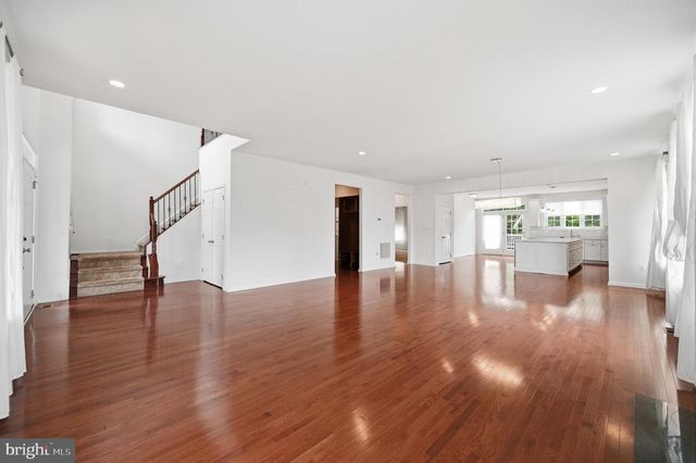24267 PURPLE FINCH DR, Aldie, VA 20105