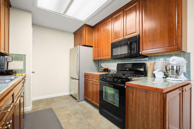 1400 Dominique DR, Austin, TX 78753