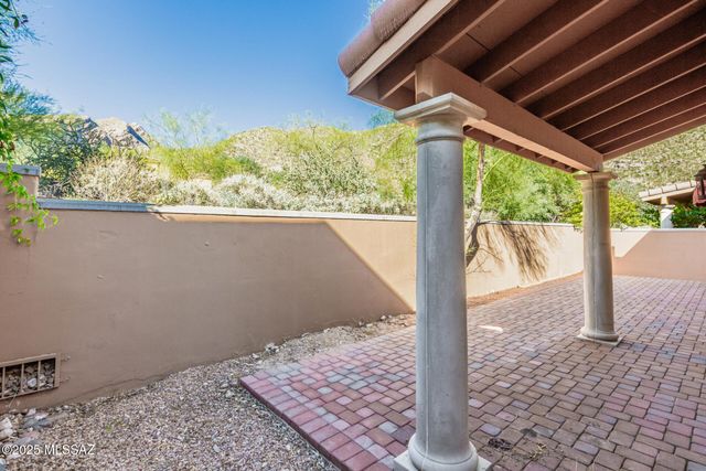2615 E Via Corta Dei Fiori, Tucson, AZ 85718