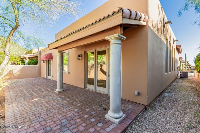 2615 E Via Corta Dei Fiori, Tucson, AZ 85718