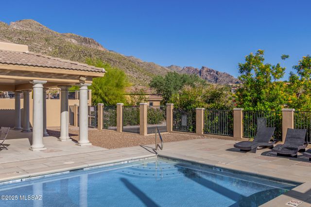 2615 E Via Corta Dei Fiori, Tucson, AZ 85718