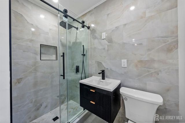 12 Barker Road, Franklin, NJ 08873