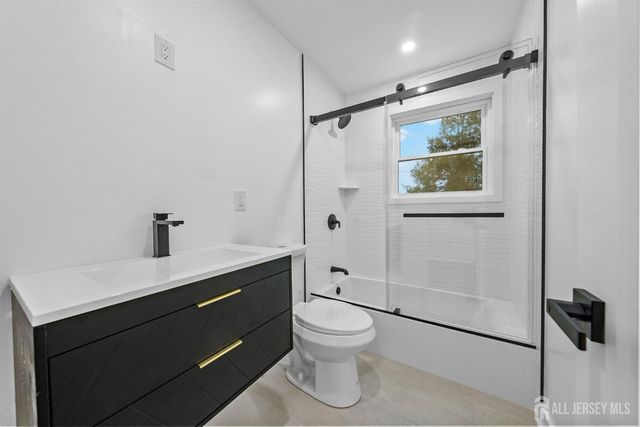 12 Barker Road, Franklin, NJ 08873