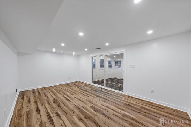 12 Barker Road, Franklin, NJ 08873