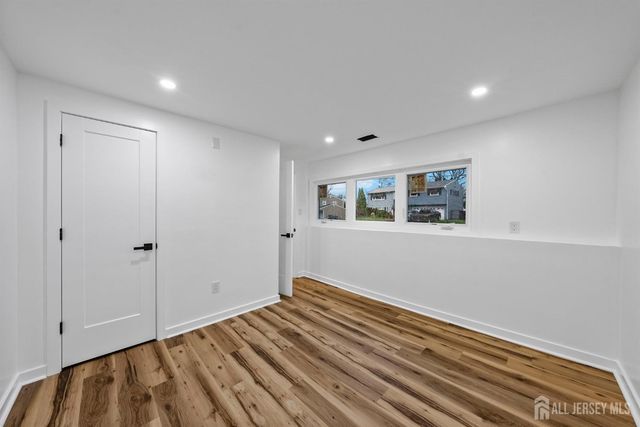 12 Barker Road, Franklin, NJ 08873