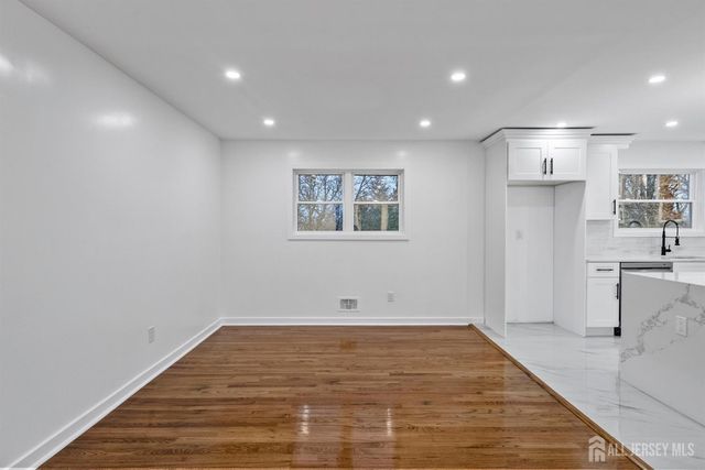 12 Barker Road, Franklin, NJ 08873