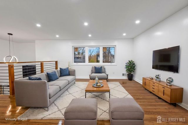 12 Barker Road, Franklin, NJ 08873