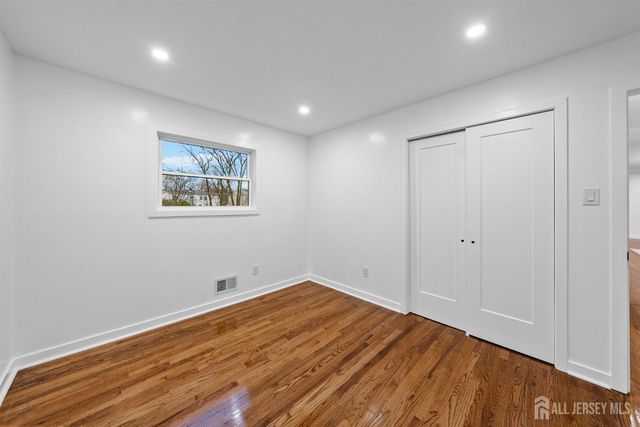 12 Barker Road, Franklin, NJ 08873