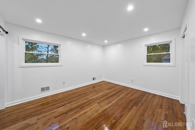 12 Barker Road, Franklin, NJ 08873