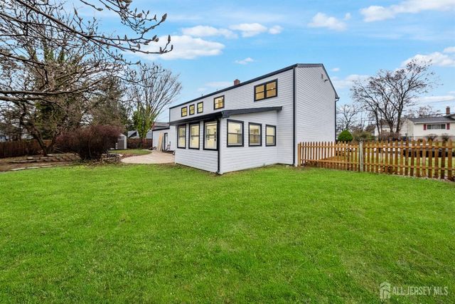 12 Barker Road, Franklin, NJ 08873