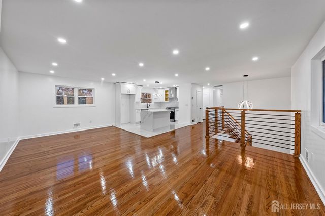 12 Barker Road, Franklin, NJ 08873