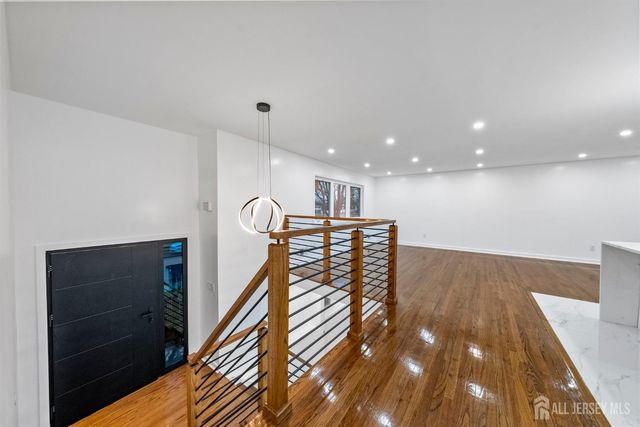 12 Barker Road, Franklin, NJ 08873