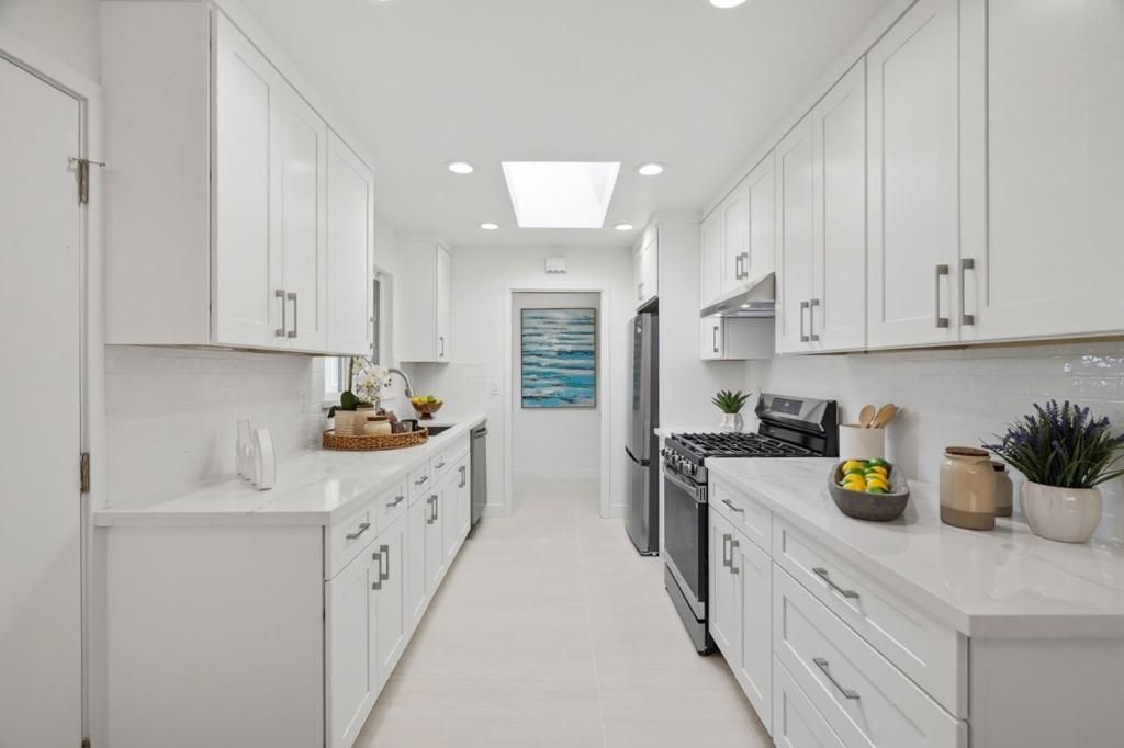 Image 12 of property listing at 841 Brentwood Drive, San Jose, CA 95129