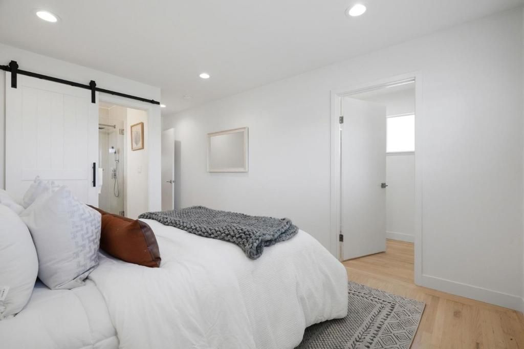 Image 17 of property listing at 841 Brentwood Drive, San Jose, CA 95129