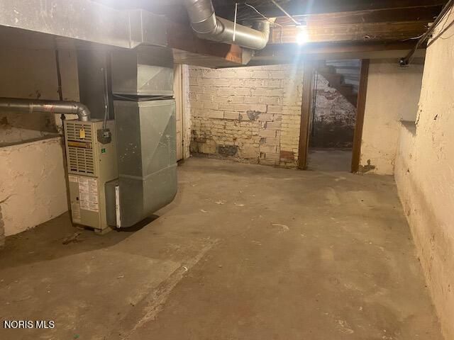 1925 Airline Avenue, Toledo, OH 43609