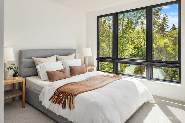 415 99th Avenue NE, Bellevue, WA 98004