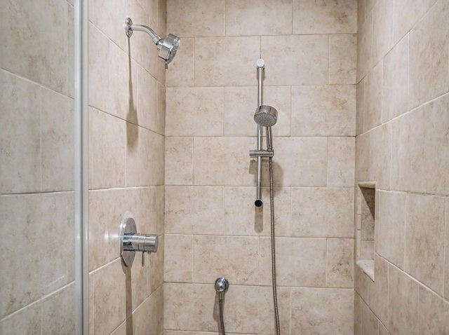 2091 Robinhood Lane, Los Altos, CA 94024