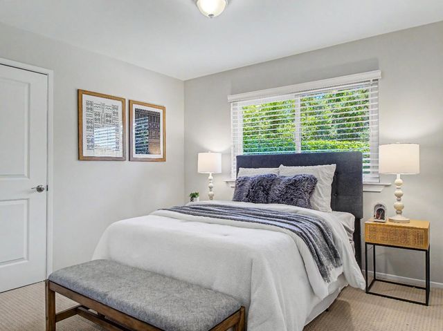 2091 Robinhood Lane, Los Altos, CA 94024