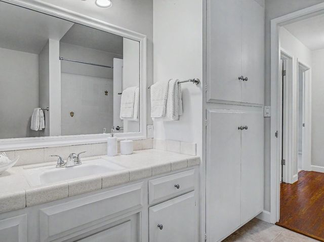 2091 Robinhood Lane, Los Altos, CA 94024