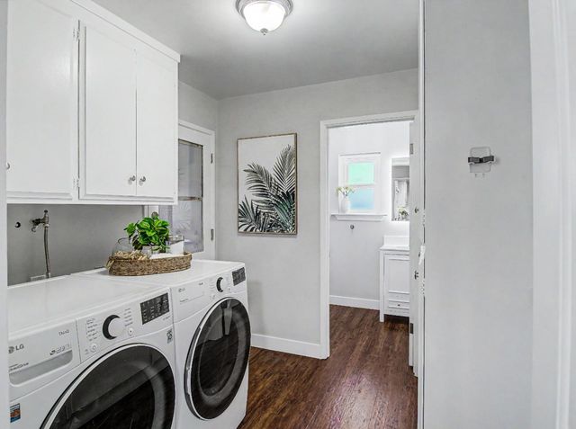 2091 Robinhood Lane, Los Altos, CA 94024