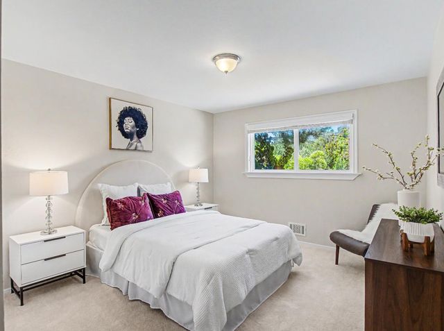 2091 Robinhood Lane, Los Altos, CA 94024